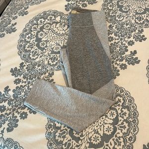 Outdoor Voices 3/4 leggings, size medium